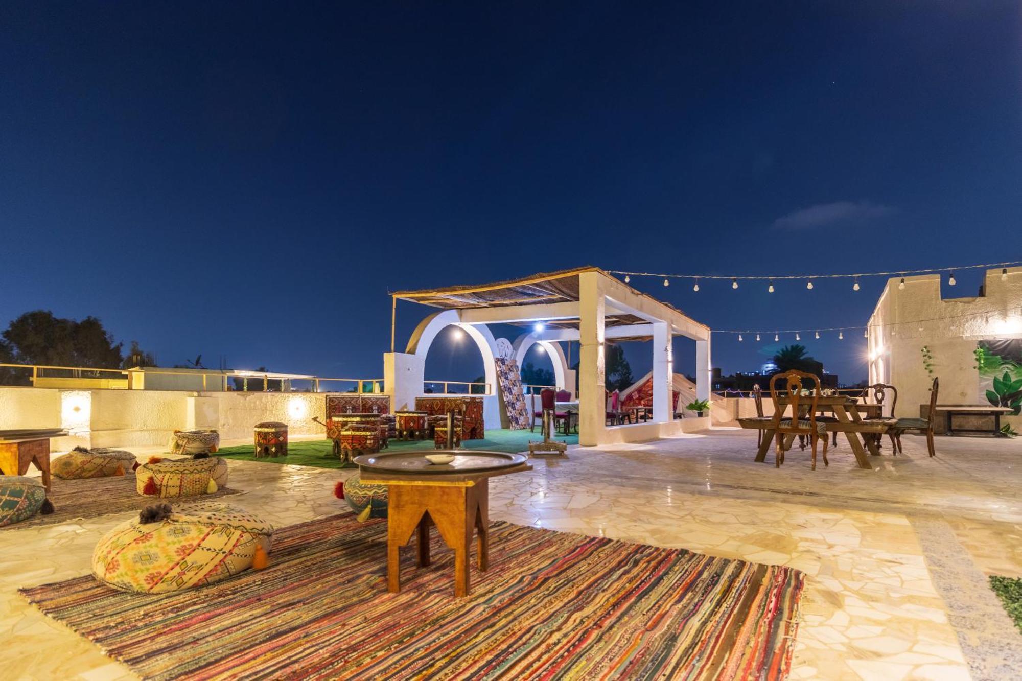 The Grand Pyramids View Hotel Kafret el-Gabal Exteriör bild