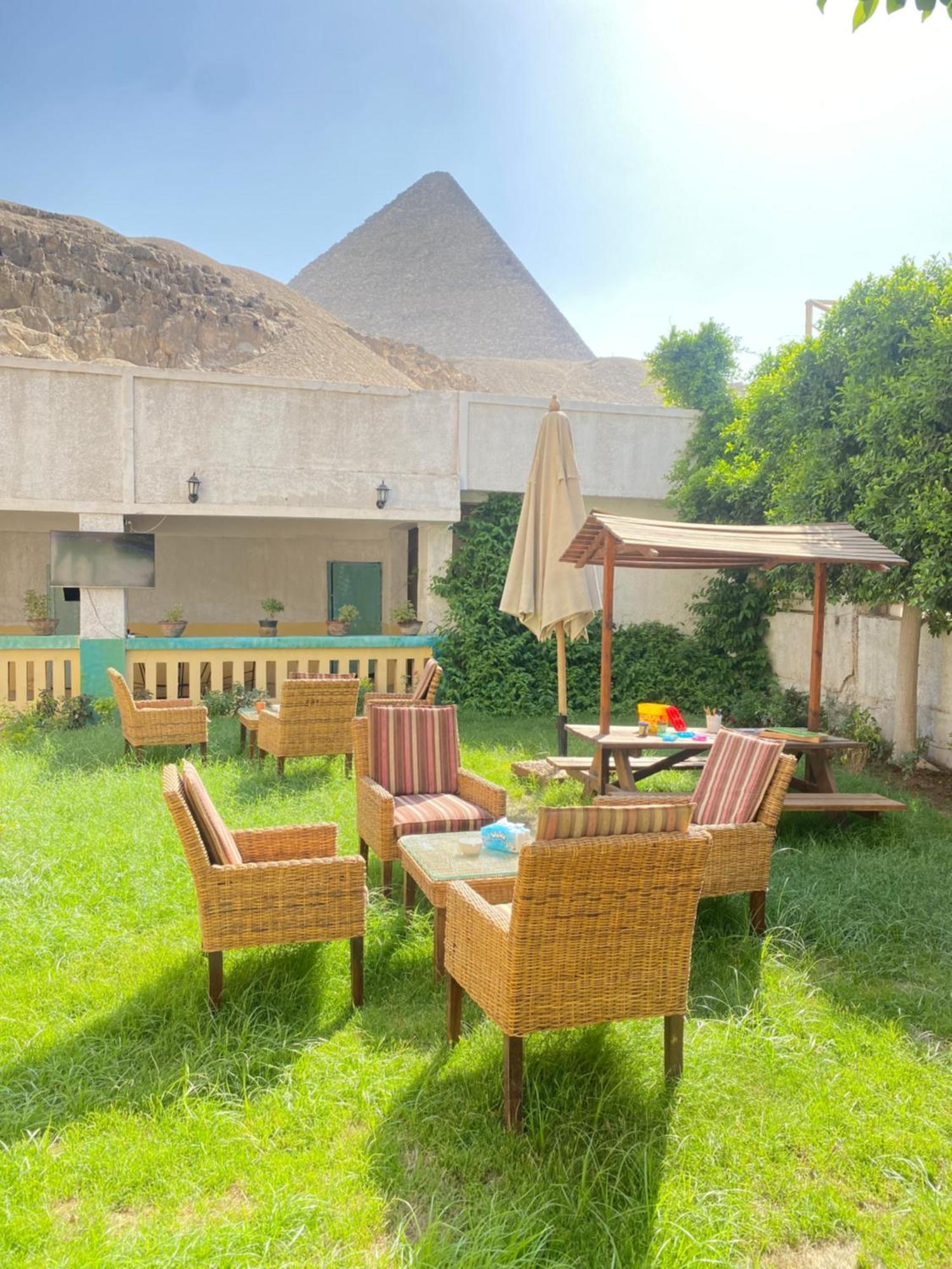The Grand Pyramids View Hotel Kafret el-Gabal Exteriör bild