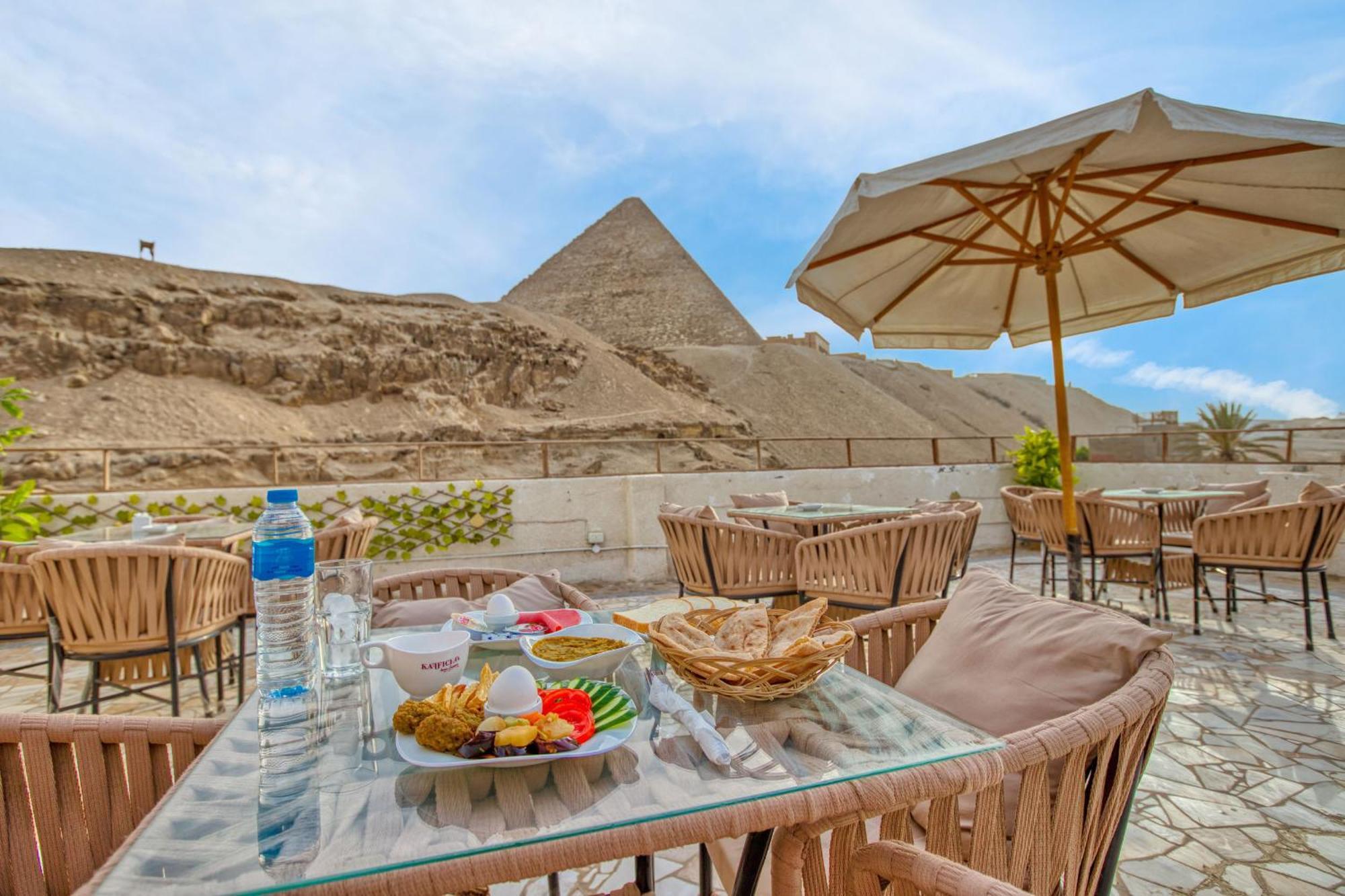 The Grand Pyramids View Hotel Kafret el-Gabal Exteriör bild